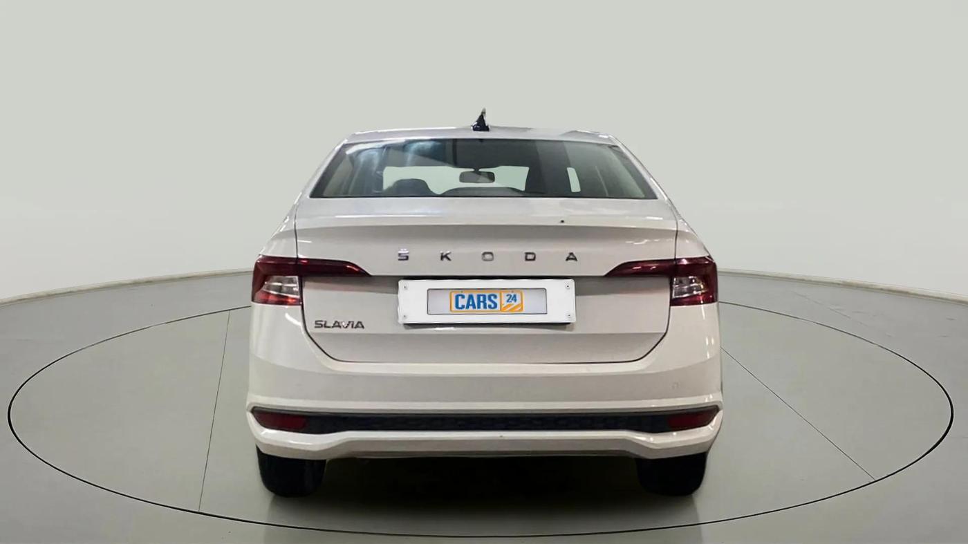 2022 Skoda SLAVIA AMBITION 1.0L TSI MT, Petrol, Manual, 30,261 km, Back/Rear