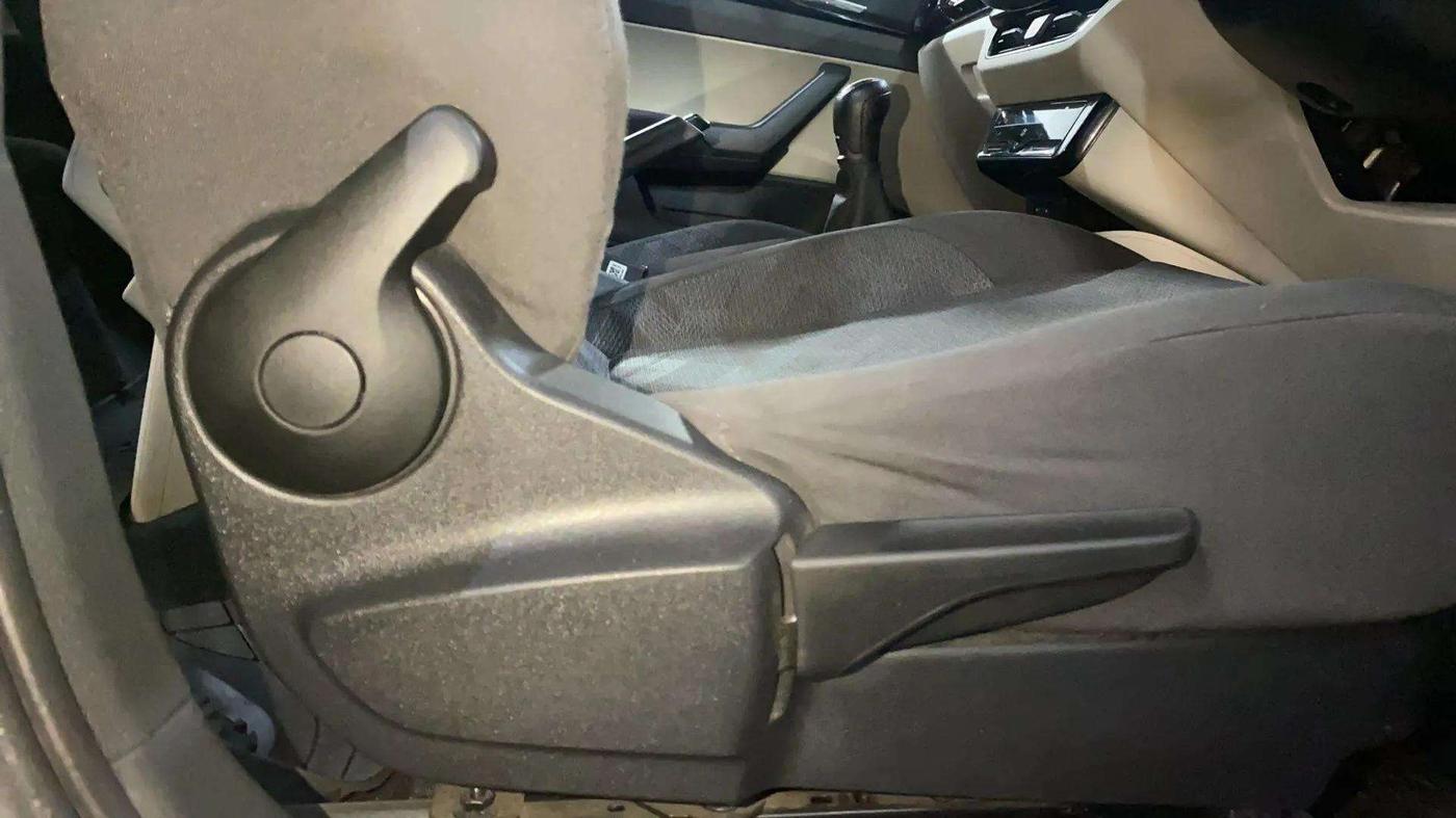 2022 Skoda SLAVIA AMBITION 1.0L TSI MT, Petrol, Manual, 30,261 km, Driver Side Adjustment Panel