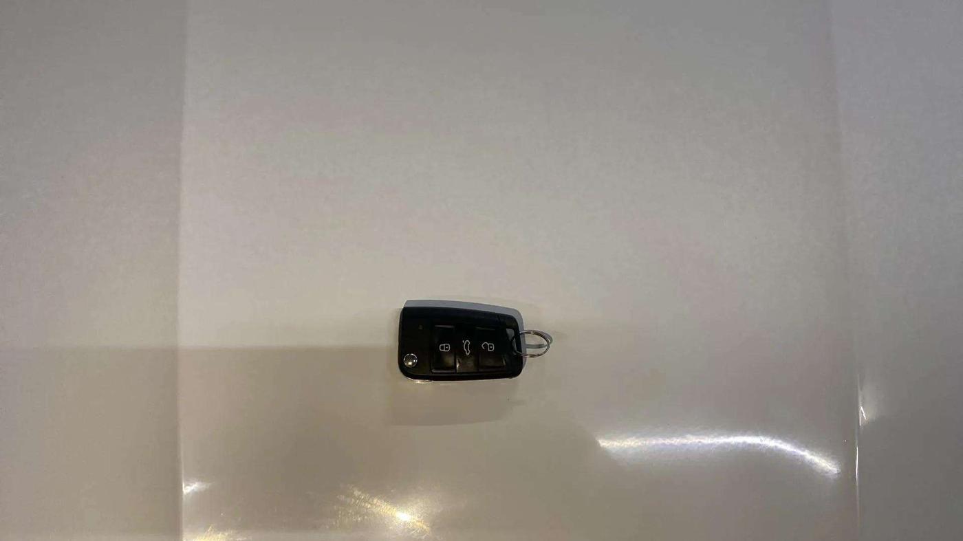 2022 Skoda SLAVIA AMBITION 1.0L TSI MT, Petrol, Manual, 30,261 km, Key Close Up