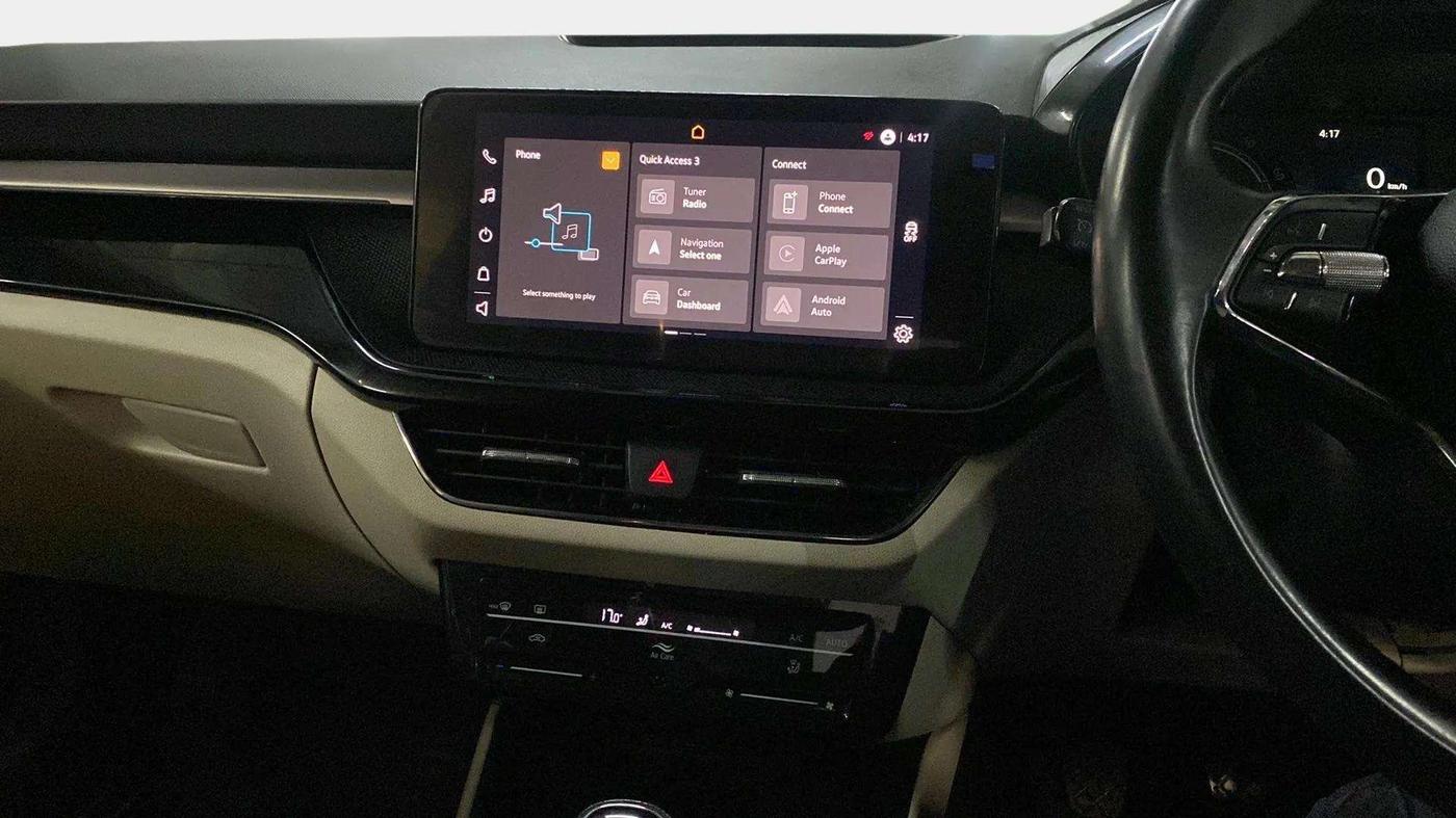 2022 Skoda SLAVIA AMBITION 1.0L TSI MT, Petrol, Manual, 30,261 km, Air Conditioner