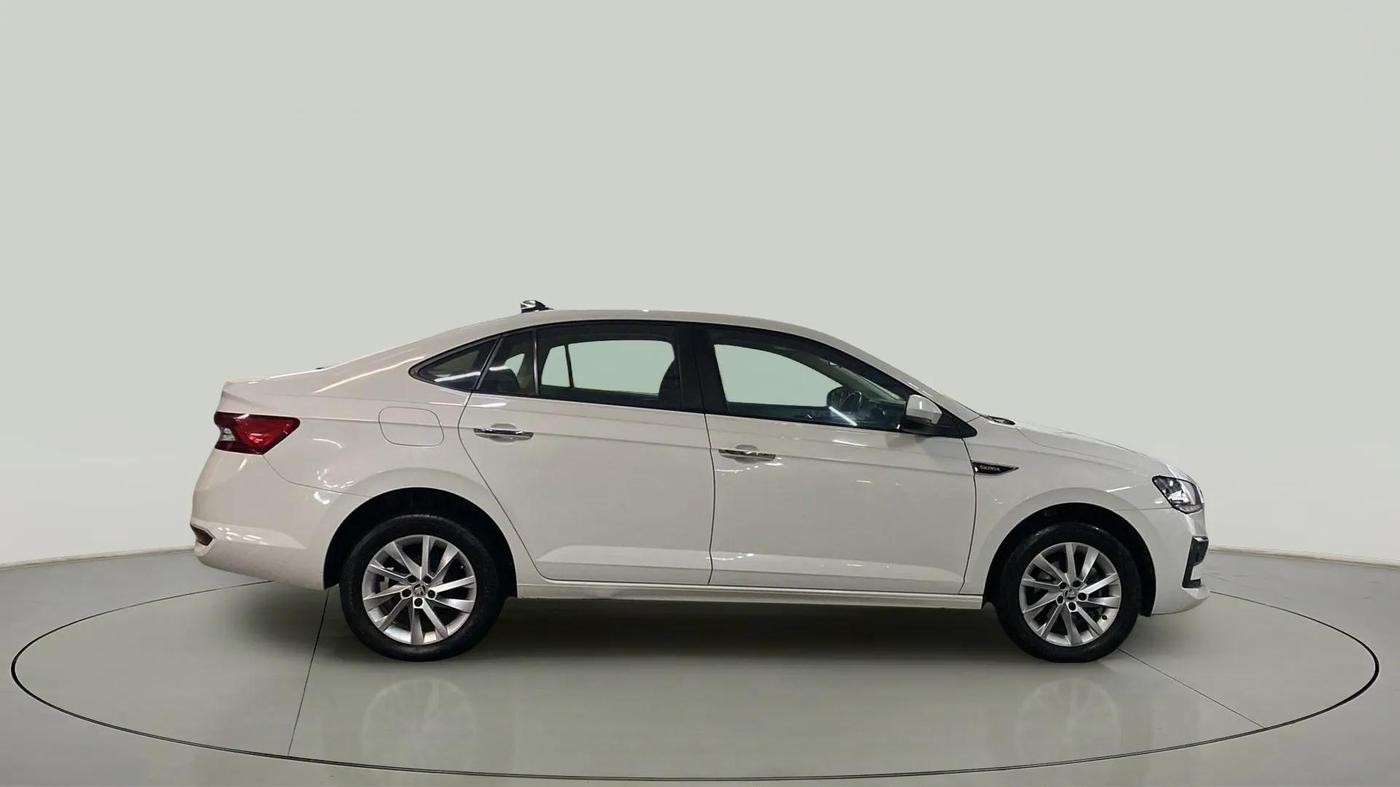 2022 Skoda SLAVIA AMBITION 1.0L TSI MT, Petrol, Manual, 30,261 km, Right Side View