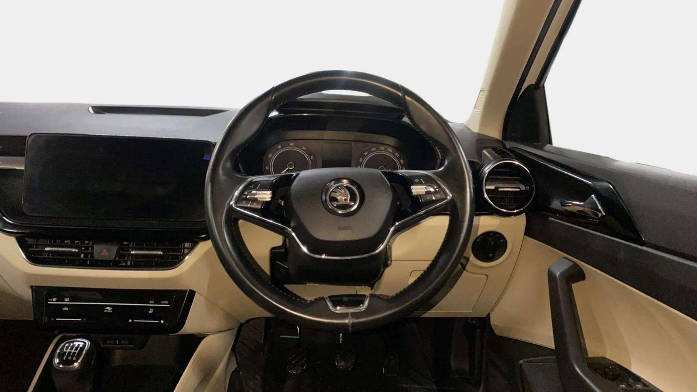 2022 Skoda SLAVIA AMBITION 1.0L TSI MT, Petrol, Manual, 30,261 km, Steering Wheel Close Up
