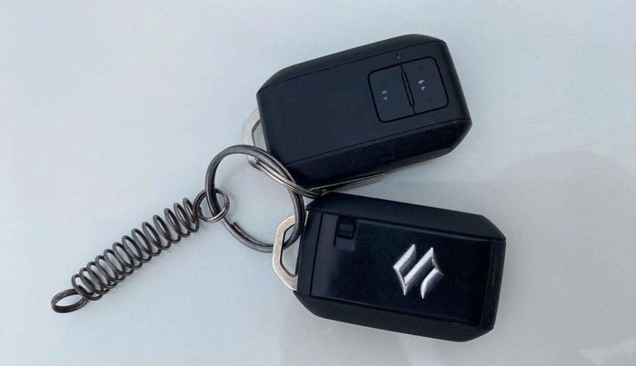 2021 Maruti Baleno ZETA PETROL 1.2, Petrol, Manual, 23,279 km, Key Close Up