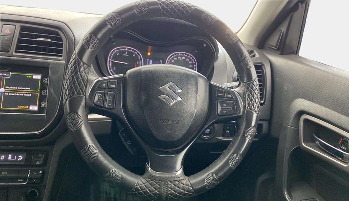2017 Maruti Vitara Brezza ZDI PLUS DUAL TONE, Diesel, Manual, 1,06,826 km, Steering Wheel Close Up