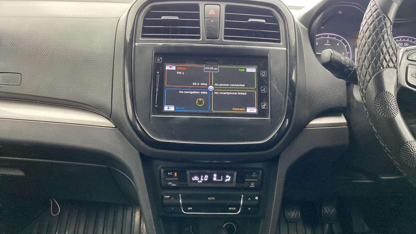 2017 Maruti Vitara Brezza ZDI PLUS DUAL TONE, Diesel, Manual, 1,06,826 km, Air Conditioner