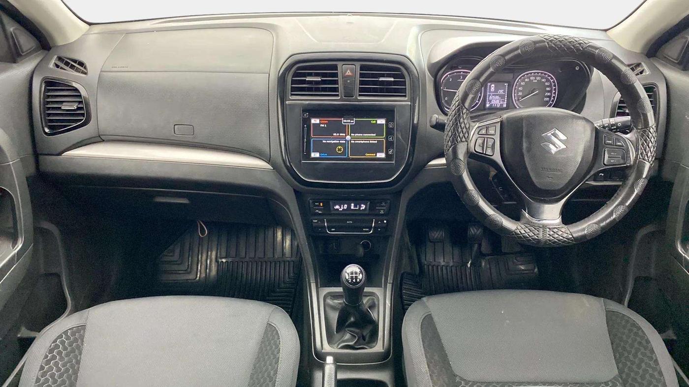 2017 Maruti Vitara Brezza ZDI PLUS DUAL TONE, Diesel, Manual, 1,06,826 km, Dashboard