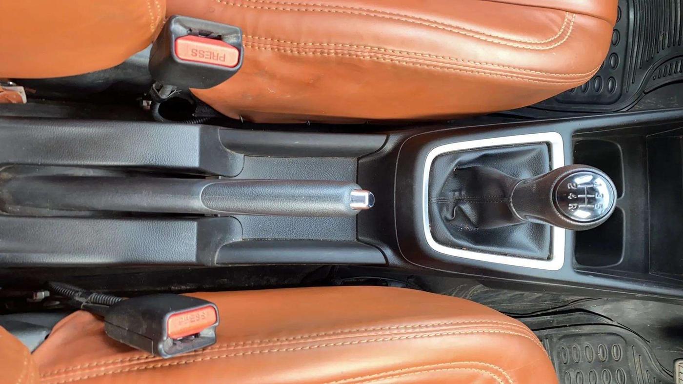 2021 Maruti Swift VXI, Petrol, Manual, 48,274 km, Gear Lever