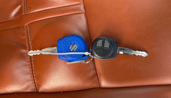 2021 Maruti Swift VXI, Petrol, Manual, 48,274 km, Key Close Up