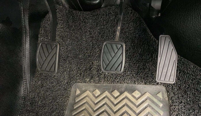 2023 Maruti New Wagon-R LXI 1.0, Petrol, Manual, 14,396 km, Pedals