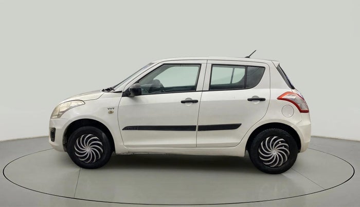 2015 Maruti Swift LXI (O), CNG, Manual, 70,487 km, Left Side