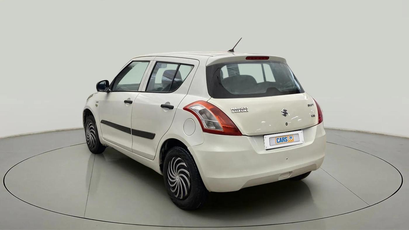 2015 Maruti Swift LXI (O), CNG, Manual, 70,487 km, Left Back Diagonal