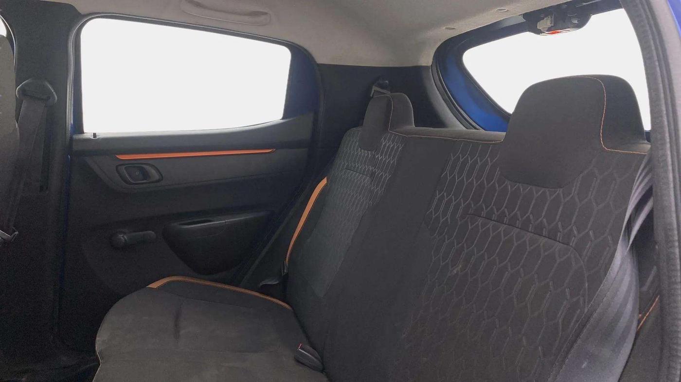 2018 Renault Kwid CLIMBER 1.0 AMT, Petrol, Automatic, 53,825 km, Right Side Rear Door Cabin