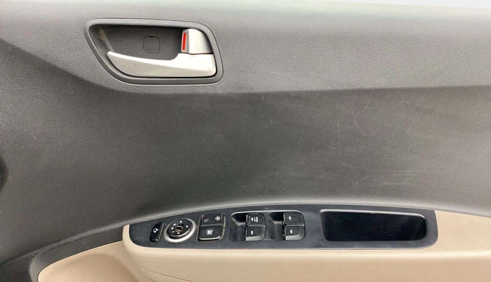 2015 Hyundai Xcent SX 1.2 (O), Petrol, Manual, 1,16,884 km, Driver Side Door Panels Control