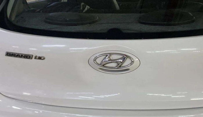 2018 Hyundai Grand i10 MAGNA 1.2 KAPPA VTVT, Petrol, Manual, 64,523 km, Dicky (Boot door) - Slightly dented