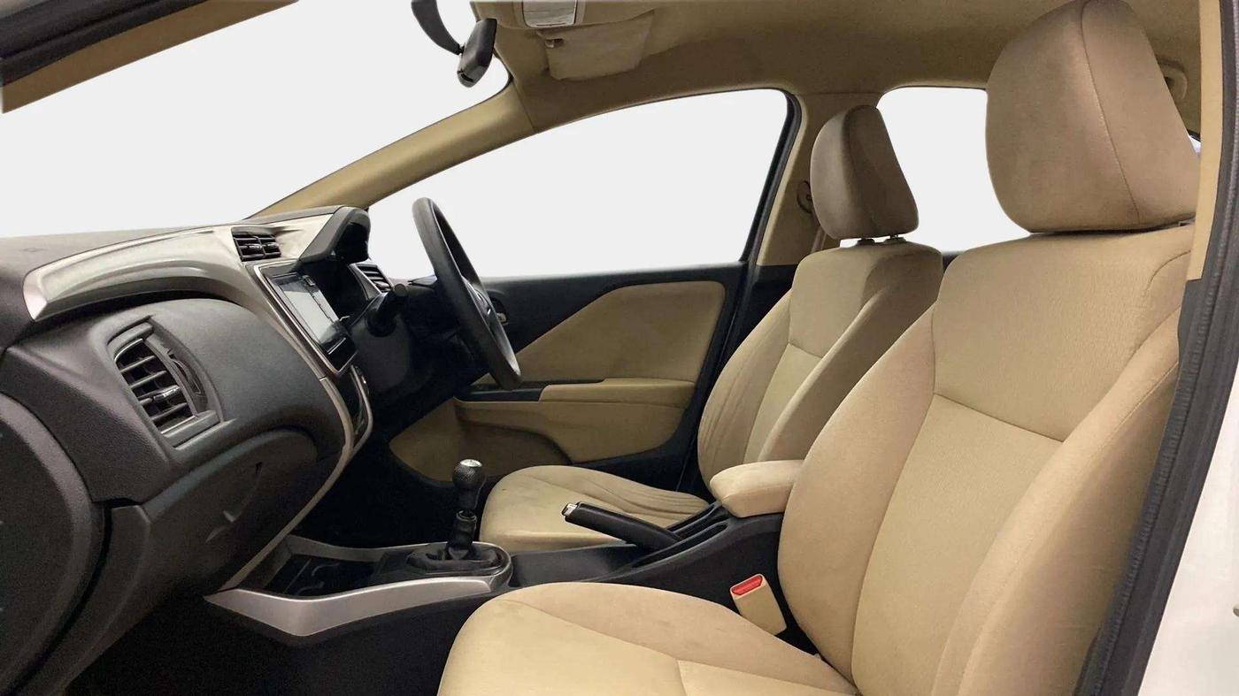2021 Honda City 1.5L I-VTEC V MT 4TH GEN, Petrol, Manual, 30,063 km, Right Side Front Door Cabin