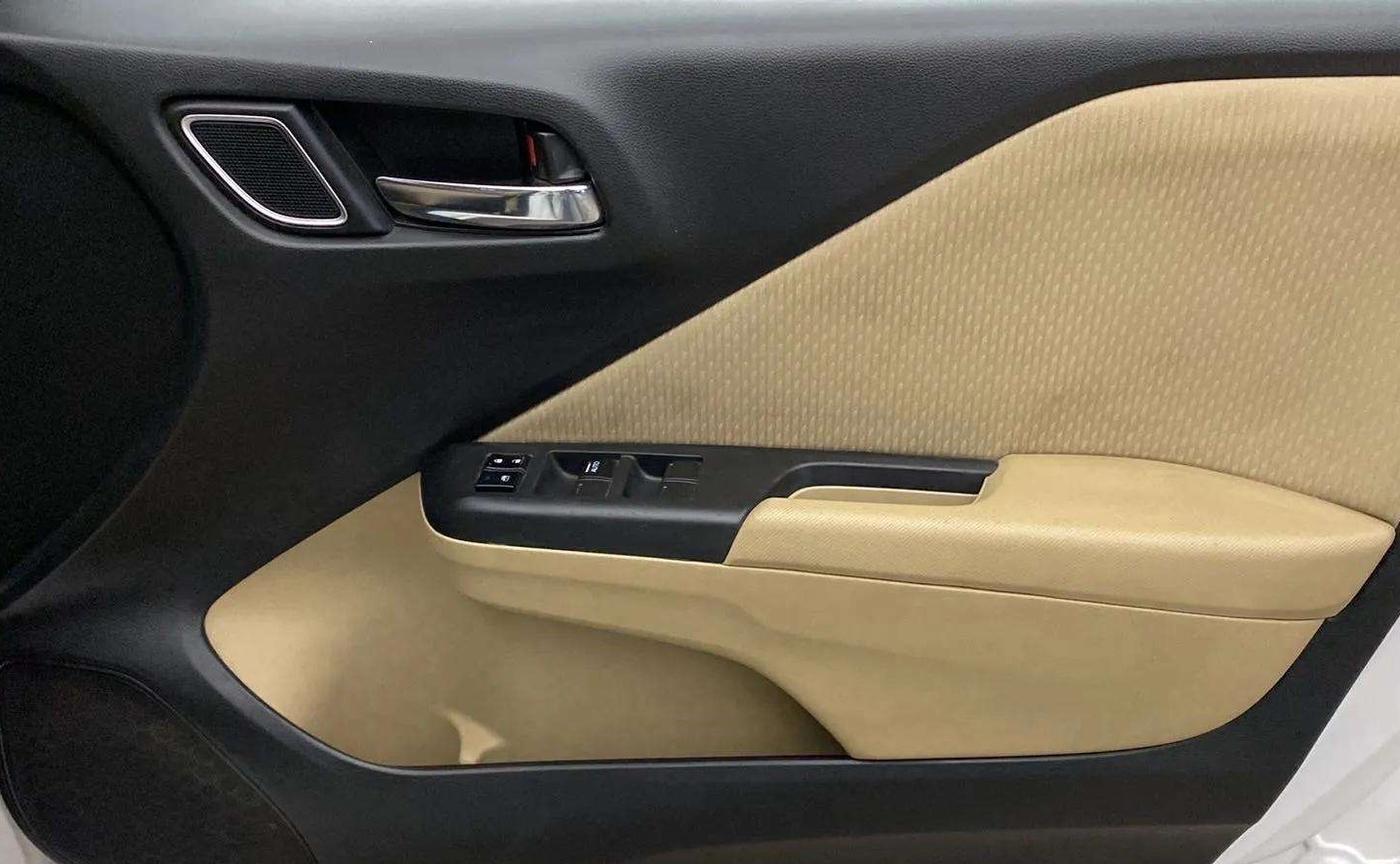2021 Honda City 1.5L I-VTEC V MT 4TH GEN, Petrol, Manual, 30,063 km, Driver Side Door Panels Control