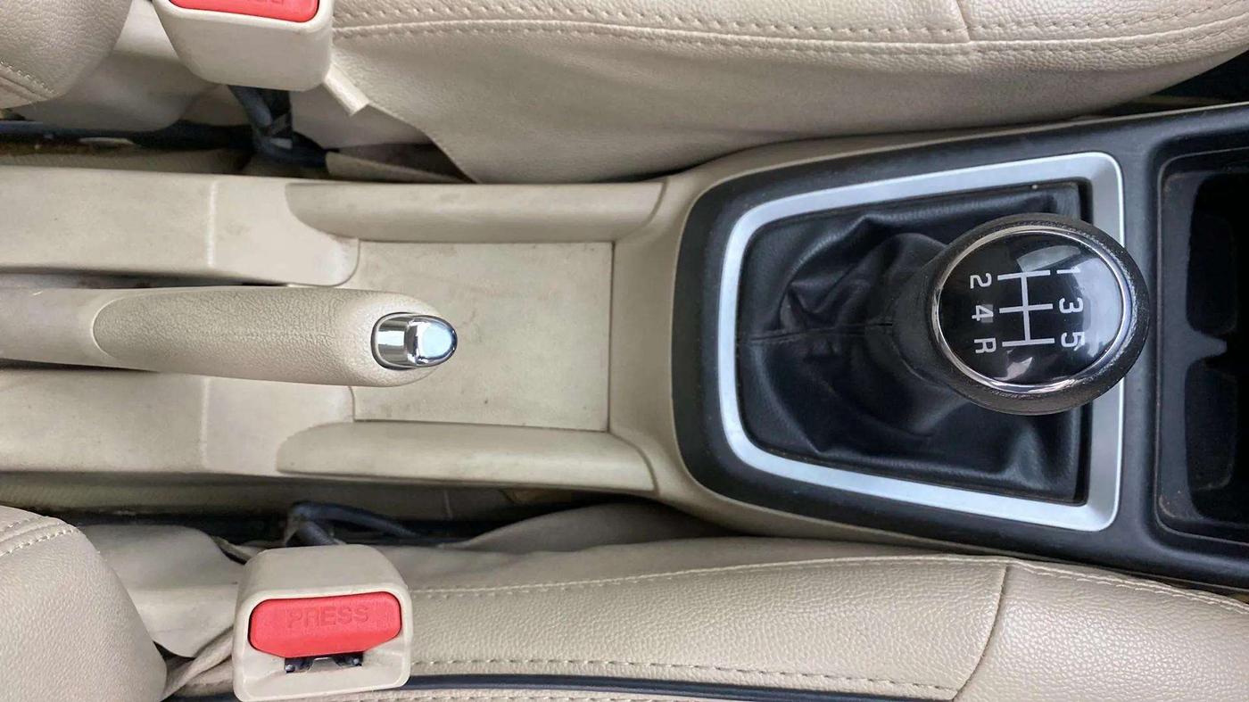 2021 Maruti Dzire VXI, Petrol, Manual, 39,403 km, Gear Lever