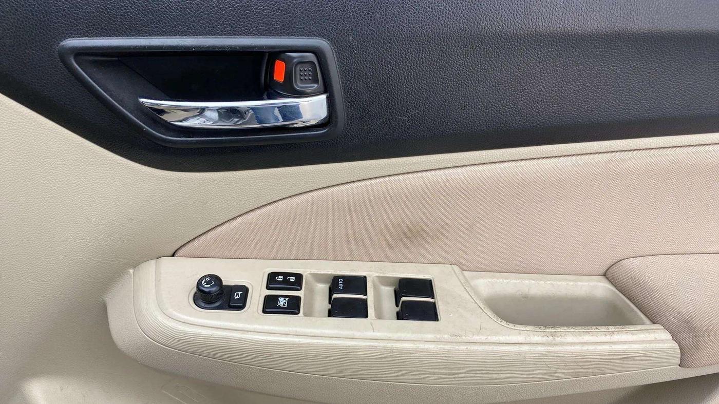 2021 Maruti Dzire VXI, Petrol, Manual, 39,403 km, Driver Side Door Panels Control