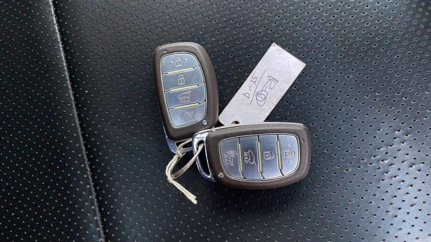 2020 Hyundai NEW I20 ASTA 1.2 AT, Petrol, Automatic, 50,356 km, Key Close Up