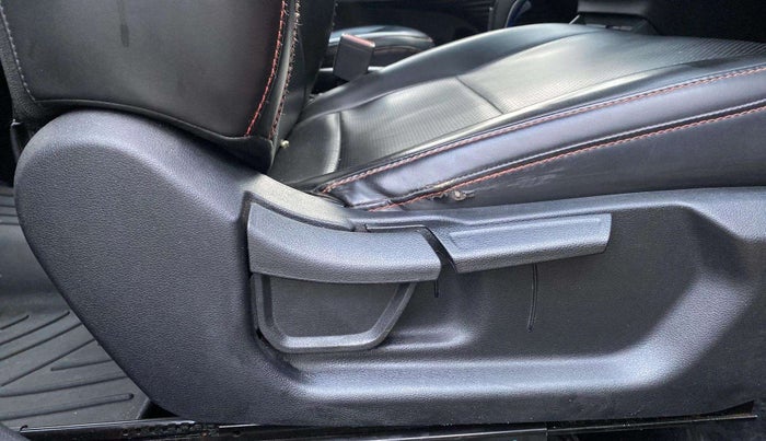 2020 Hyundai NEW I20 ASTA 1.2 AT, Petrol, Automatic, 50,356 km, Driver Side Adjustment Panel