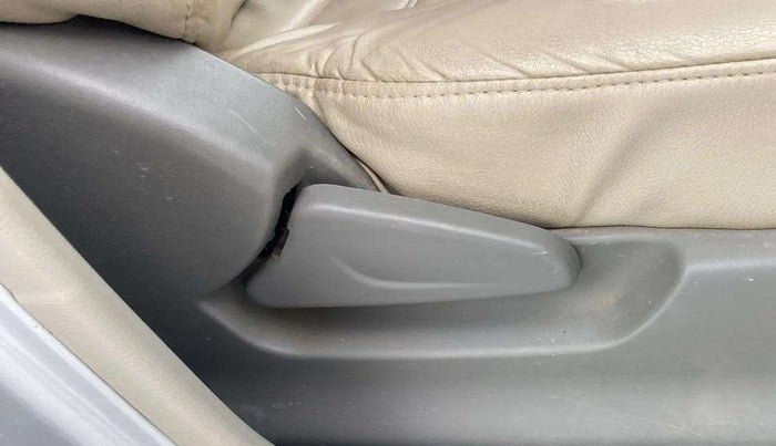 2017 Datsun Redi Go T (O), Petrol, Manual, 25,316 km, Driver Side Adjustment Panel