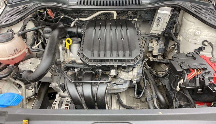 2019 Volkswagen Polo HIGHLINE PLUS 1.0 16 ALLOY, Petrol, Manual, 60,571 km, Open Bonet