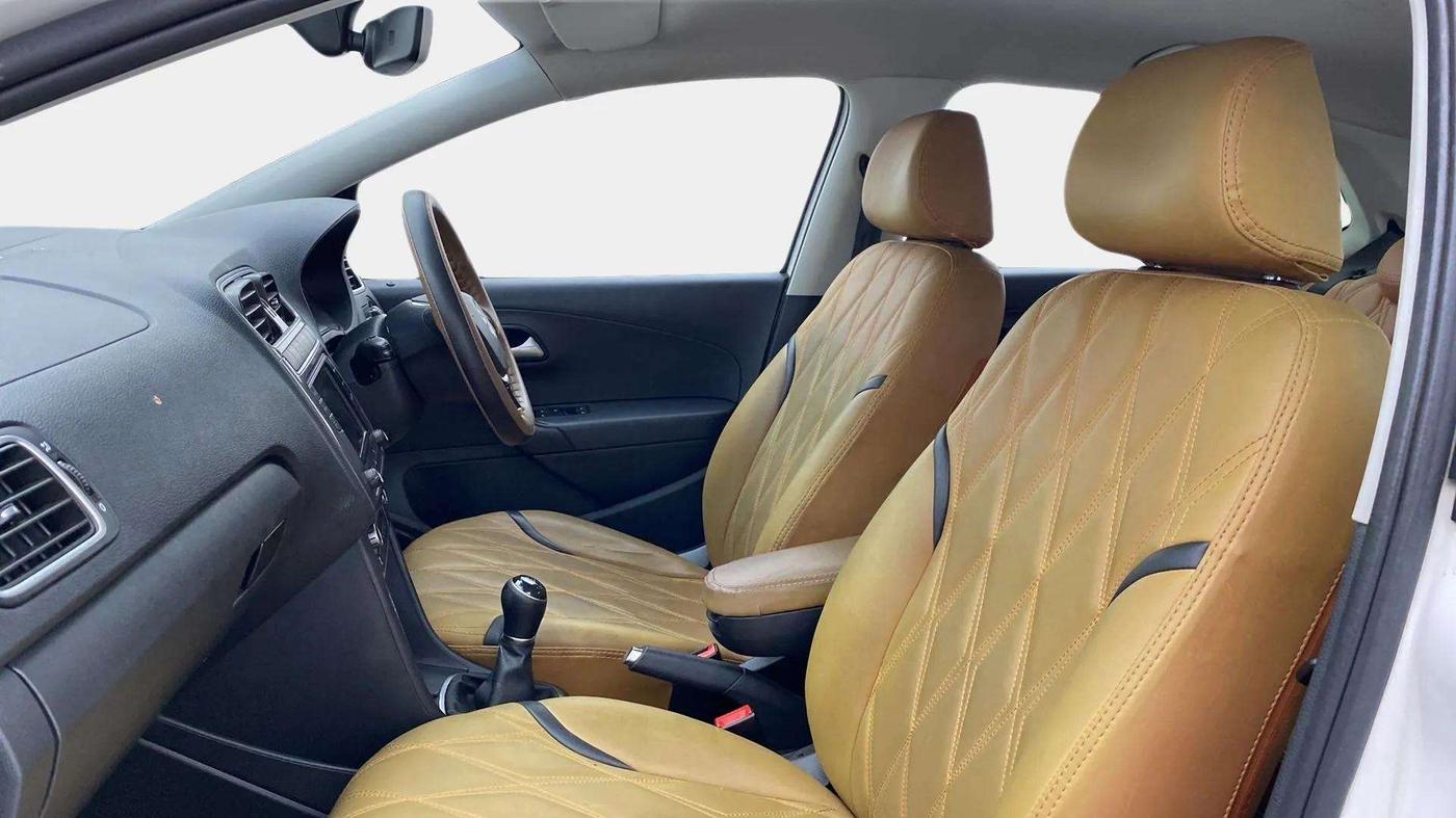 2019 Volkswagen Polo HIGHLINE PLUS 1.0 16 ALLOY, Petrol, Manual, 60,571 km, Right Side Front Door Cabin