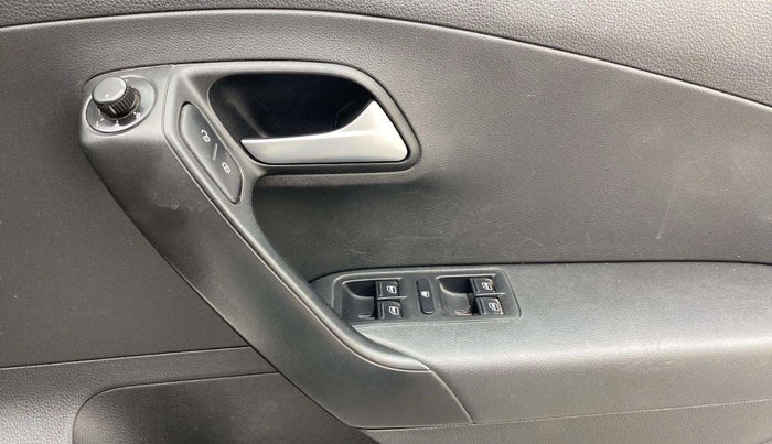2019 Volkswagen Polo HIGHLINE PLUS 1.0 16 ALLOY, Petrol, Manual, 60,571 km, Driver Side Door Panels Control