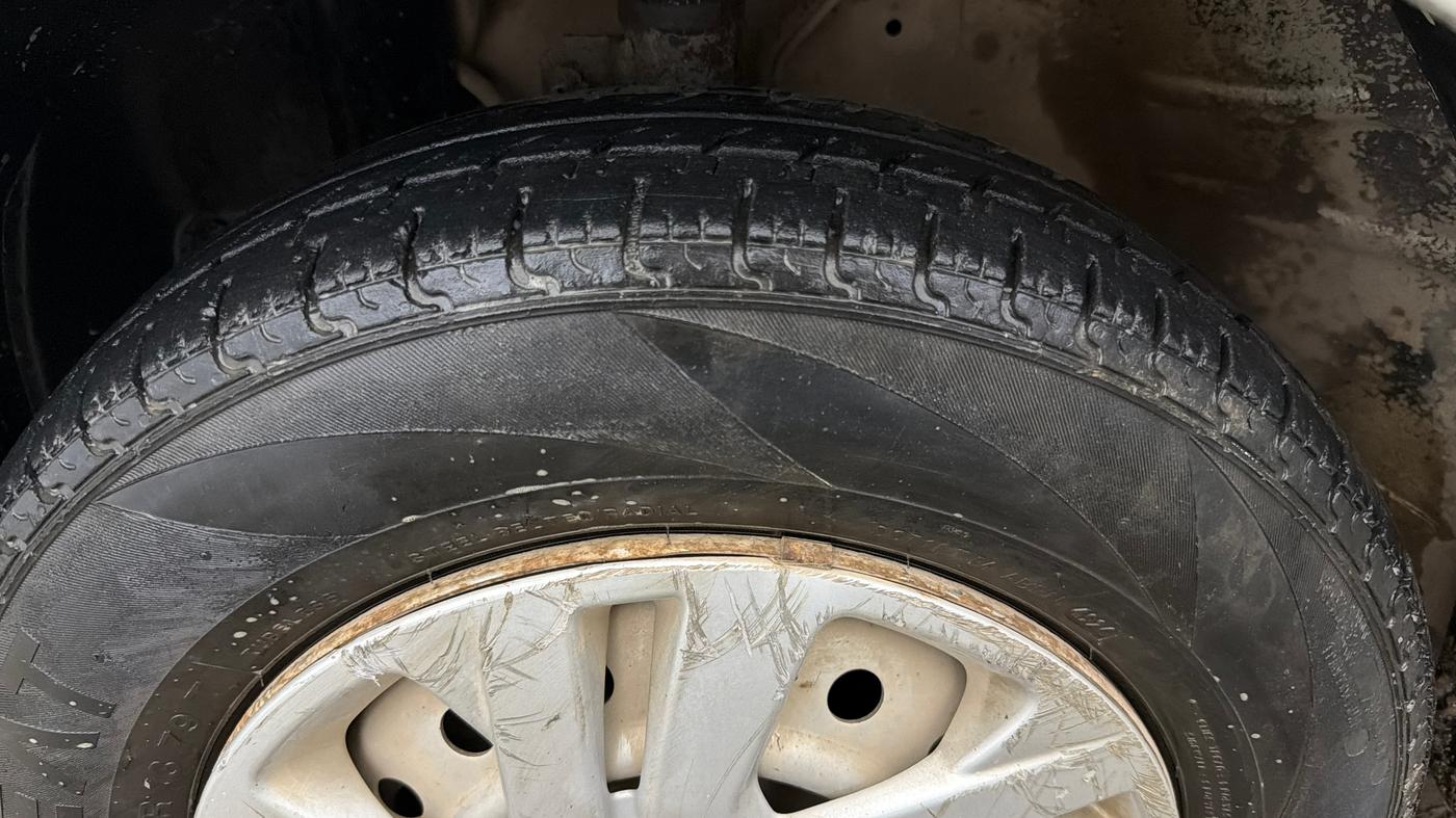 2021 Maruti New Wagon-R LXI CNG 1.0, CNG, Manual, 80,467 km, Left Front Tyre Tread