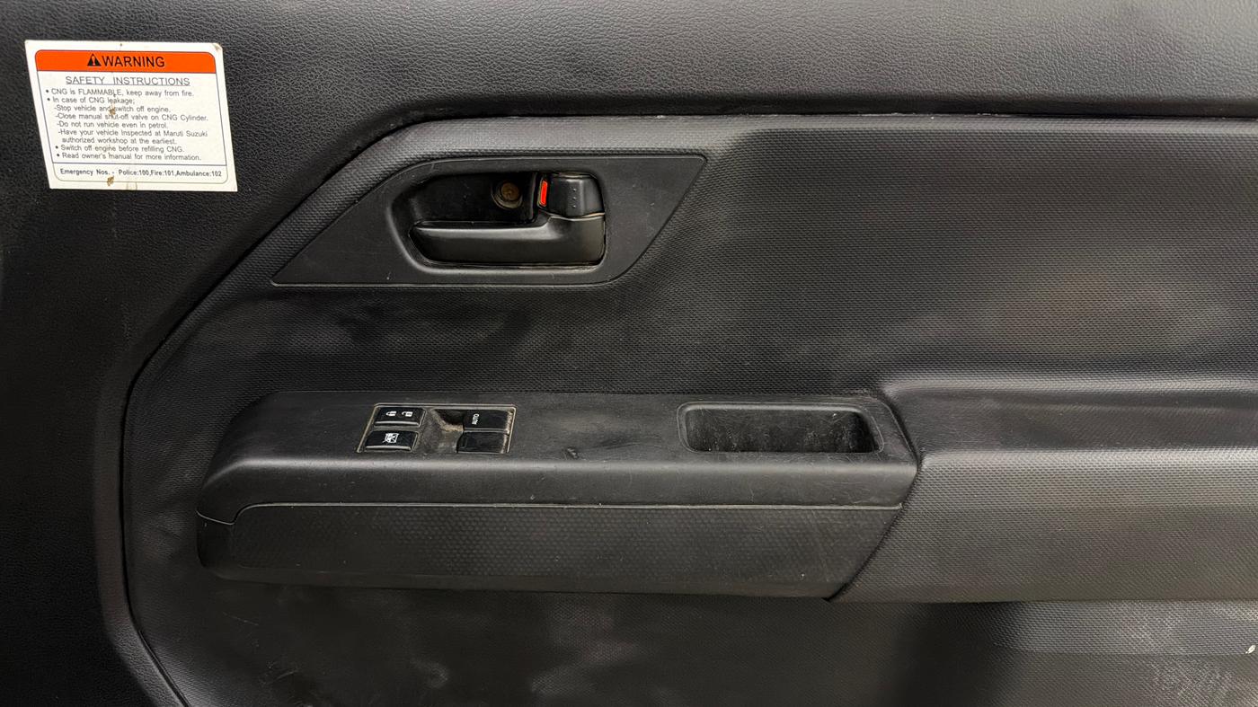 2021 Maruti New Wagon-R LXI CNG 1.0, CNG, Manual, 80,467 km, Driver Side Door Panels Control