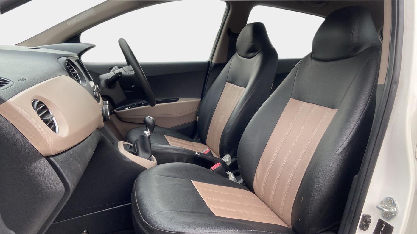 2018 Hyundai Grand i10 SPORTZ 1.2 KAPPA VTVT, CNG, Manual, 55,548 km, Right Side Front Door Cabin