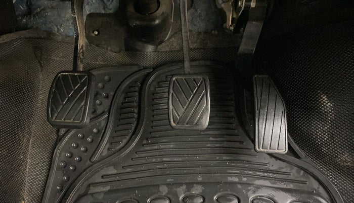 2015 Maruti Celerio VXI, CNG, Manual, 45,388 km, Pedals