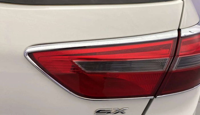 2018 Hyundai Creta SX PLUS AT 1.6 PETROL, Petrol, Automatic, 95,605 km, Right tail light - < 2 inches,no. = 2