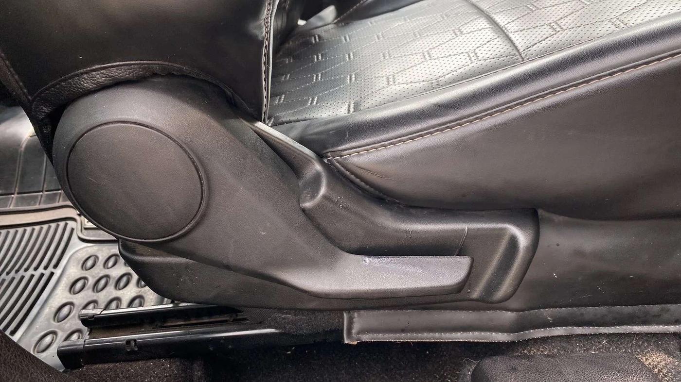 2017 Maruti Baleno DELTA PETROL 1.2, Petrol, Manual, 41,086 km, Driver Side Adjustment Panel