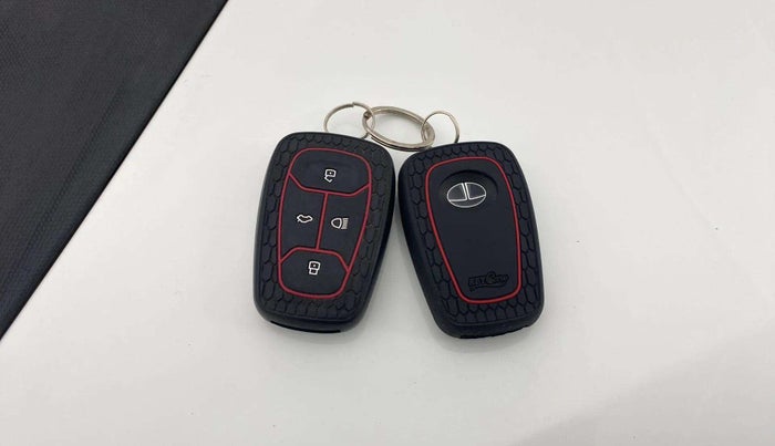 2021 Tata ALTROZ XT PETROL, Petrol, Manual, 54,782 km, Key Close Up