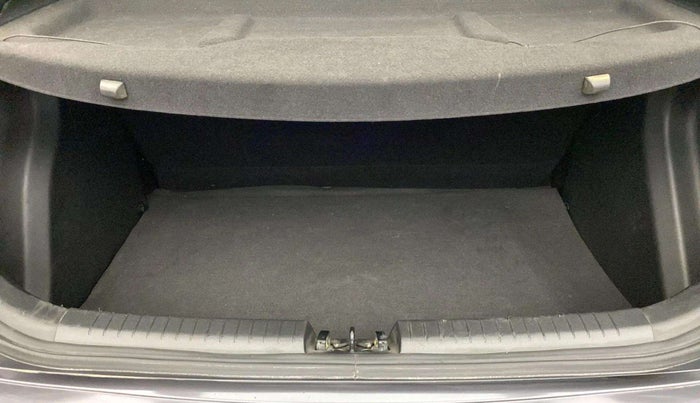 2020 Hyundai Elite i20 SPORTZ PLUS 1.2, Petrol, Manual, 25,601 km, Boot Inside