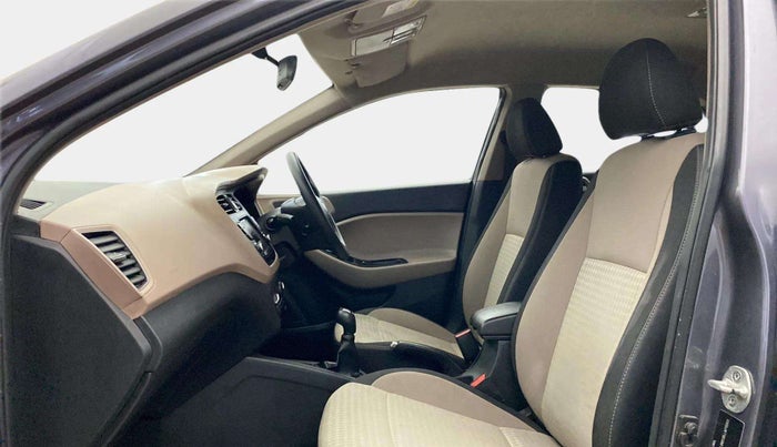 2020 Hyundai Elite i20 SPORTZ PLUS 1.2, Petrol, Manual, 25,601 km, Right Side Front Door Cabin