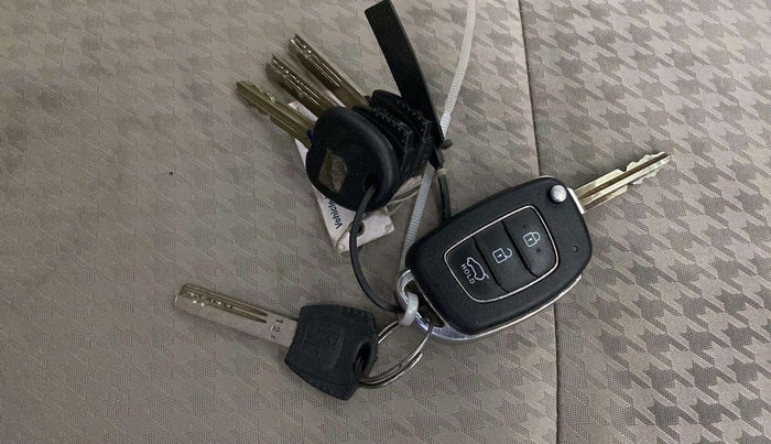 2020 Hyundai Elite i20 SPORTZ PLUS 1.2, Petrol, Manual, 25,601 km, Key Close Up