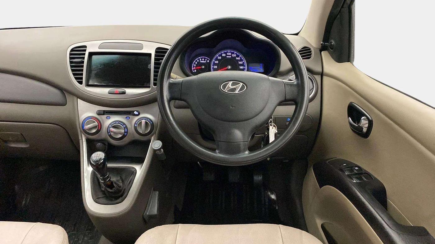 2013 Hyundai i10 MAGNA 1.1, Petrol, Manual, 75,246 km, Steering Wheel Close Up
