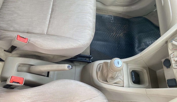 2015 Maruti Ertiga ZXI, Petrol, Manual, 82,647 km, Gear Lever