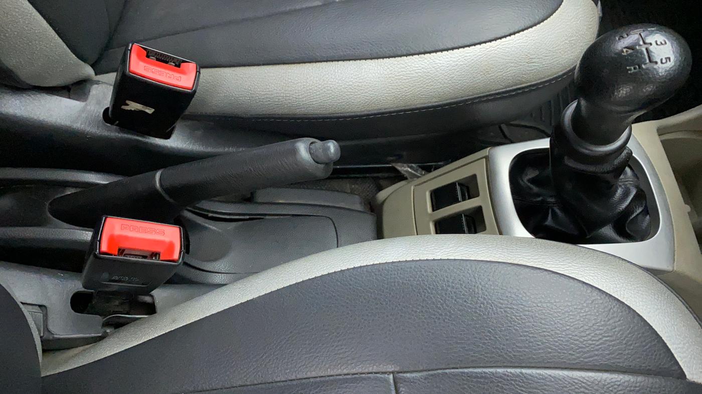 2017 Maruti Alto K10 VXI P, Petrol, Manual, 39,799 km, Gear Lever