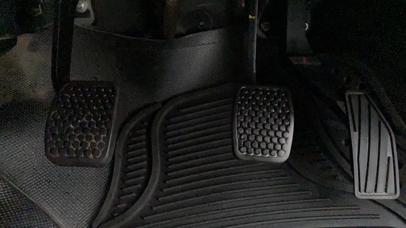 2017 Maruti Alto K10 VXI P, Petrol, Manual, 39,799 km, Pedals