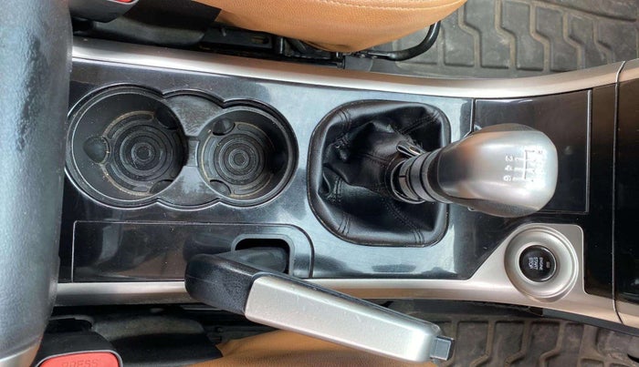 2019 Mahindra XUV500 W7, Diesel, Manual, 87,082 km, Gear Lever