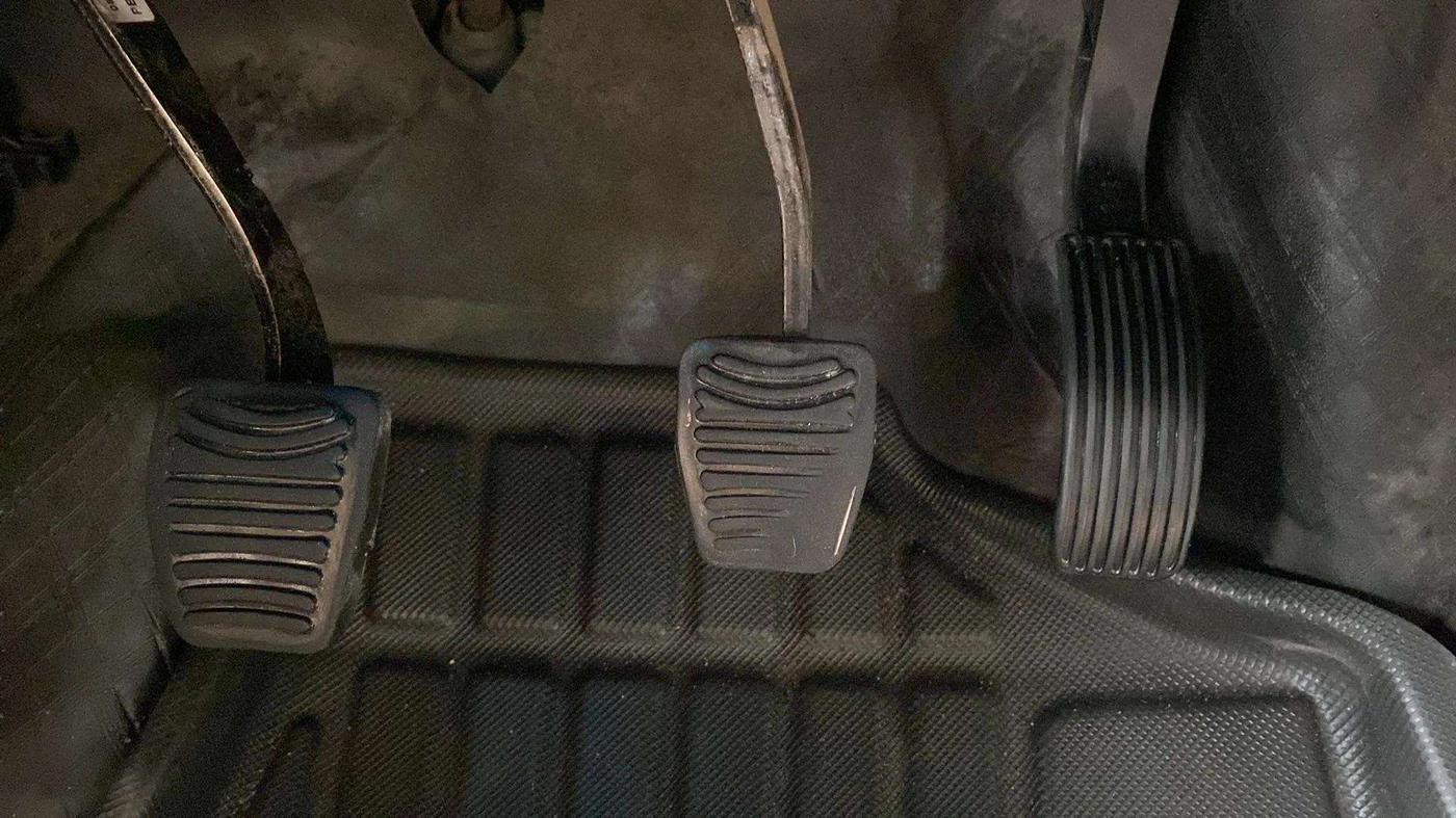 2019 Mahindra XUV500 W7, Diesel, Manual, 87,082 km, Pedals