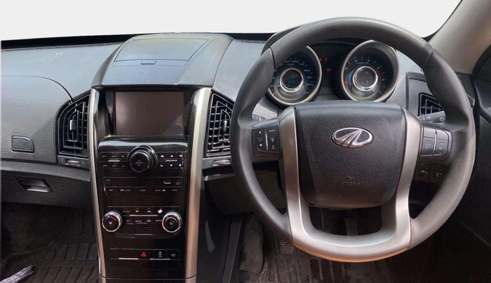 2019 Mahindra XUV500 W7, Diesel, Manual, 87,082 km, Steering Wheel Close Up