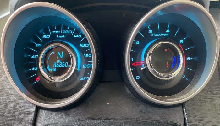 2019 Mahindra XUV500 W7, Diesel, Manual, 87,082 km, Odometer Image