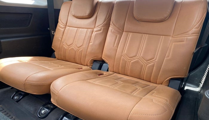 2019 Mahindra XUV500 W7, Diesel, Manual, 87,082 km, Third Seat Row ( optional )