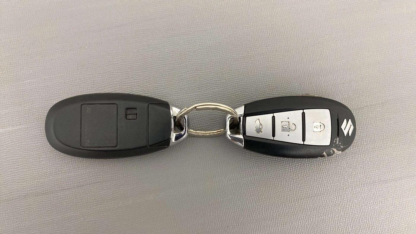 2017 Maruti Ciaz ALPHA 1.4 PETROL, Petrol, Manual, 67,160 km, Key Close Up