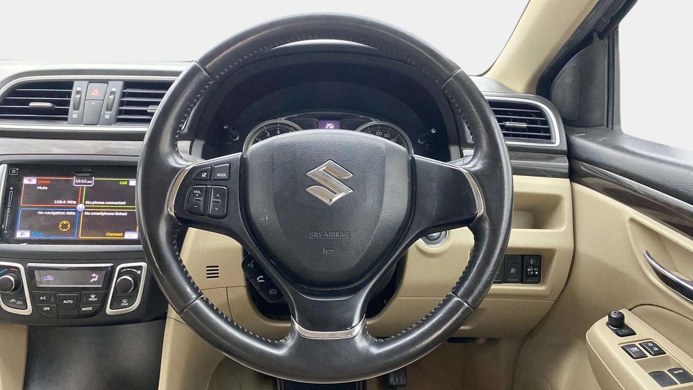 2017 Maruti Ciaz ALPHA 1.4 PETROL, Petrol, Manual, 67,160 km, Steering Wheel Close Up