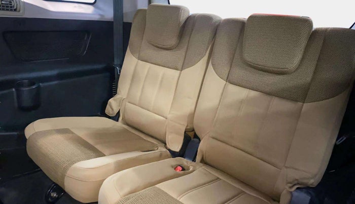 2019 Mahindra XUV500 W7, Diesel, Manual, 65,432 km, Third Seat Row ( optional )